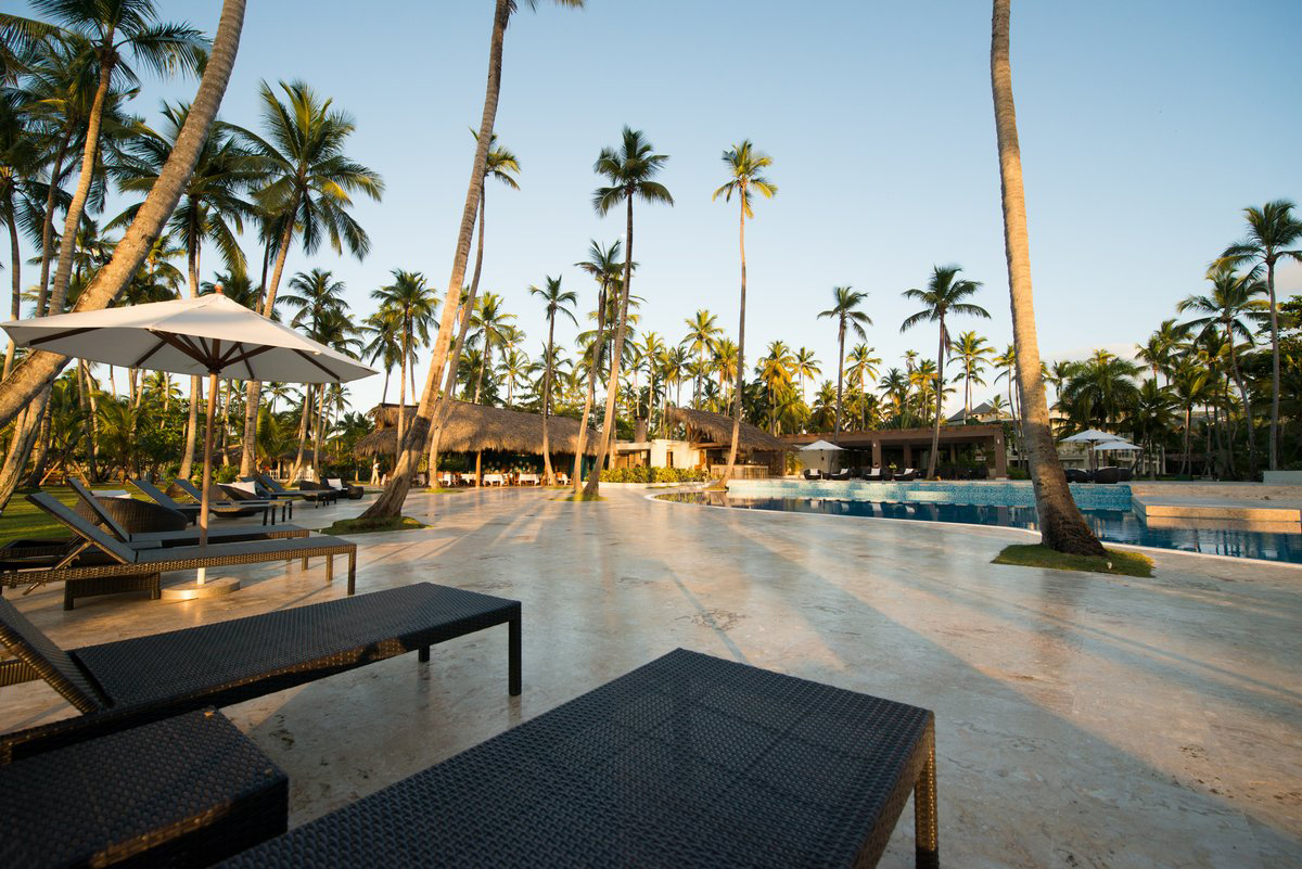 Coson Bay Hotels & Residences